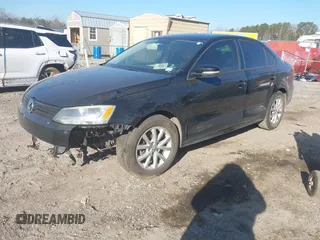 2012 Volkswagen Jetta SE с VIN 3VWDX7AJXCM105012, выставлен на аукционе IAAI как лот 41654667 с пробегом 221 128 миль миль и . История ставок и продаж доступна на DreamBid. Изображение 2.