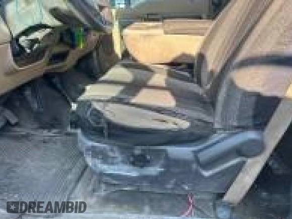 2011 Ford F-250 XL with VIN 1FT7W2B62BEA47417, listed as a IAAI auction lot 42562387 with 266,722 mi miles and . Bid and sale history available at DreamBid. Image 1.