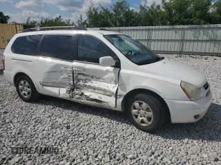 2006 Kia Sedona LX with VIN KNDMB233666057581, listed as a Copart auction lot 71027674 with 206,556 mi miles and Salvage Title. Bid and sale history available at carsss.com. Image 4.