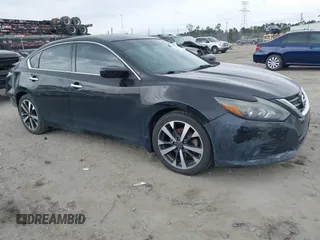 2017 Nissan Altima S z VIN 1N4AL3AP0HC493557, wystawiony jako IAAI lot #41865537 z przebiegiem 182 509 mil mil oraz . Historia ofert i sprzedaży dostępna na DreamBid. Obrazek 1.