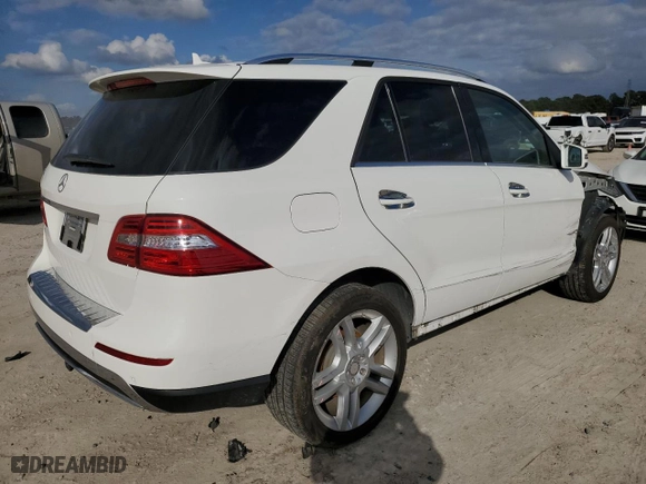 2014 Mercedes-Benz M-Class ML 350 with VIN 4JGDA5JB2EA410890, listed as a Copart auction lot 43227965 with NaN miles and Salvage Title. Bid and sale history available at carsss.com. Image 3.