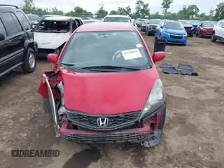 2013 Honda Fit Sport с VIN JHMGE8H50DC066694, выставлен на аукционе IAAI как лот 42358694 с пробегом 84 275 миль миль и . История ставок и продаж доступна на DreamBid. Изображение 13.