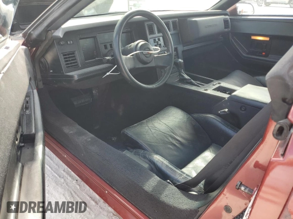 1988 Chevrolet Corvette z VIN 1G1YY2185J5120174, wystawiony jako Copart lot #44314235 z przebiegiem 85 341 mil mil oraz Nie do naprawy • Non repairable. Historia ofert i sprzedaży dostępna na DreamBid. Obrazek 8.