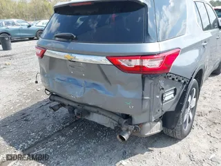 2018 Chevrolet Traverse LT Leather with VIN 1GNERHKW5JJ212911, listed as a IAAI auction lot 41923593 with 109,023 mi miles. Bid and sale history available at carsss.com. Image 6.