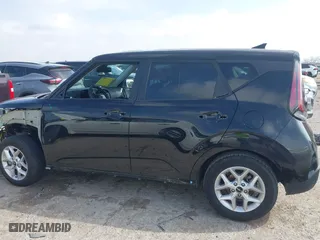 2024 Kia Soul LX with VIN KNDJ23AU7R7236067, listed as a IAAI auction lot 41520987 with 17,092 mi miles. Bid and sale history available at carsss.com. Image 14.