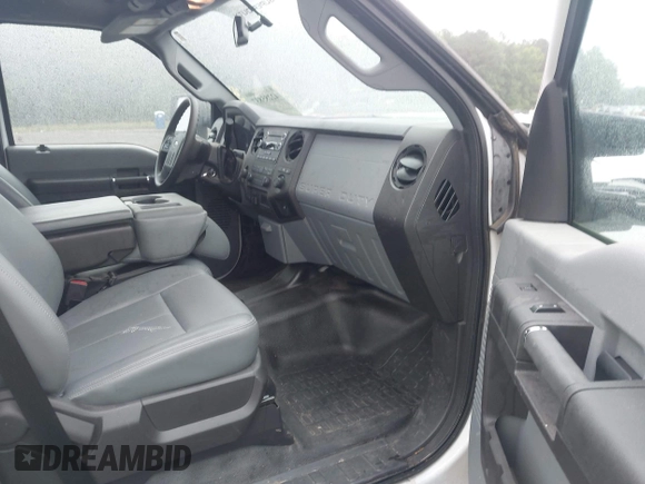 2015 Ford F-250 Lariat z VIN 1FT7W2BT8FEA55629, wystawiony jako IAAI lot #42285837 z przebiegiem 105 684 mil mil oraz . Historia ofert i sprzedaży dostępna na DreamBid. Obrazek 5.
