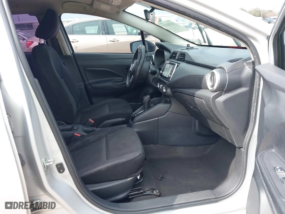2021 Nissan Versa S with VIN 3N1CN8DV9ML925147, listed as a IAAI auction lot 41526337 with 72,495 mi miles. Bid and sale history available at carsss.com. Image 5.