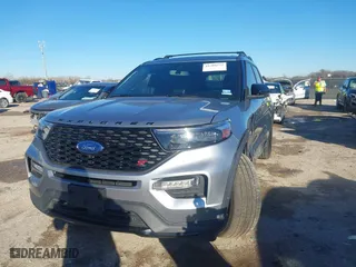 2020 Ford Explorer ST with VIN 1FM5K8GC6LGB63581, listed as a IAAI auction lot 41208573 with 57,057 mi miles. Bid and sale history available at carsss.com. Image 17.
