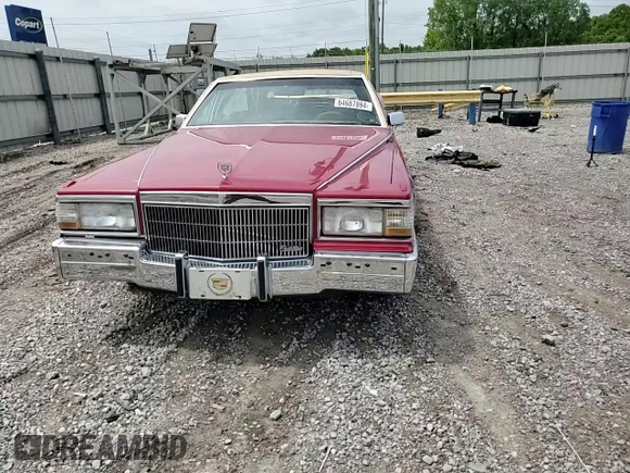 1991 Cadillac Brougham z VIN 1G6DW5474MR703030, wystawiony jako Copart lot #64687894 z przebiegiem 161 866 mil mil oraz Szkoda całkowita • Salvage title. Historia ofert i sprzedaży dostępna na DreamBid. Obrazek 10.