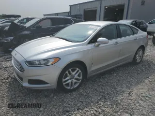 2013 Ford Fusion SE z VIN 3FA6P0H77DR305594, wystawiony jako Copart lot #59787235 z przebiegiem 183 630 mil mil oraz Czysty tytuł • Clean title. Historia ofert i sprzedaży dostępna na DreamBid. Obrazek 1.