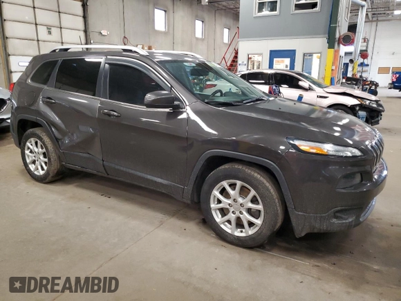 2018 Jeep Cherokee Latitude Plus z VIN 1C4PJLLB2JD552491, wystawiony jako Copart lot #53870755 z przebiegiem 281 530 mil mil oraz Nie do naprawy • Non repairable. Historia ofert i sprzedaży dostępna na DreamBid. Obrazek 4.