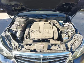 2014 Mercedes-Benz E-Class E 350 Luxury with VIN WDDHF8JBXEB068470, listed as a IAAI auction lot 40914692 with 96,308 mi miles. Bid and sale history available at carsss.com. Image 10.