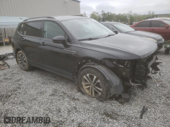2022 Volkswagen Tiguan S with VIN 3VV0B7AX3NM076297, listed as a Copart auction lot 52021495 with 30,212 mi miles and Salvage title. Bid and sale history available at DreamBid. Image 4.