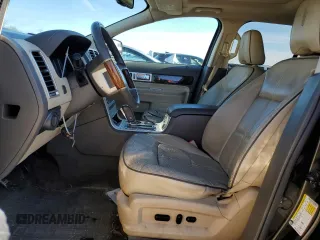 2010 Lincoln MKX with VIN 2LMDJ8JC2ABJ35213, listed as a Copart auction lot 88647795 with 178,367 mi miles and Salvage Title. Bid and sale history available at carsss.com. Image 7.