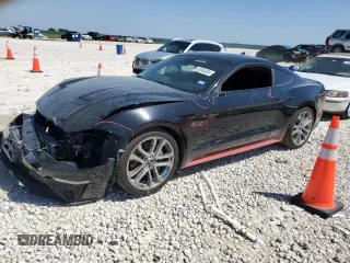 2021 Ford Mustang GT z VIN 1FA6P8CF5M5148745, wystawiony jako Copart lot #52045455 z przebiegiem 41 151 mil mil oraz Szkody całkowita. Historia ofert i sprzedaży dostępna na DreamBid. Obrazek 1.