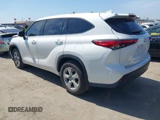 2020 Toyota Highlander L z VIN 5TDCZRAH1LS504828, wystawiony jako IAAI lot #41851081 z przebiegiem 17 695 mil mil oraz . Historia ofert i sprzedaży dostępna na DreamBid. Obrazek 3.
