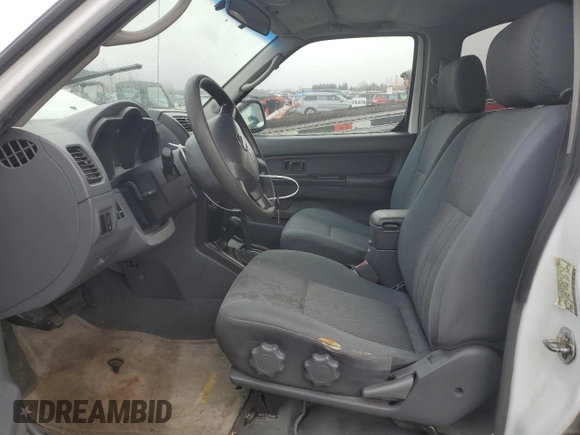2004 Nissan Xterra XE z VIN 5N1ED28Y94C650106, wystawiony jako Copart lot #86811994 z przebiegiem 89 454 mil mil oraz Szkody całkowita. Historia ofert i sprzedaży dostępna na DreamBid. Obrazek 7.