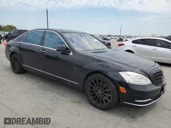 2010 Mercedes-Benz S 400 with VIN WDDNG9FB3AA301975, listed as a Copart auction lot 68335744 with 72,948 mi miles and Salvage Title. Bid and sale history available at DreamBid. Image 4.