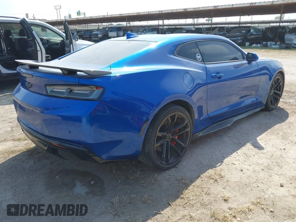 2018 Chevrolet Camaro 2SS z VIN 1G1FH1R73J0157556, wystawiony jako IAAI lot #41928609 z przebiegiem 88 730 mil mil oraz . Historia ofert i sprzedaży dostępna na DreamBid. Obrazek 4.