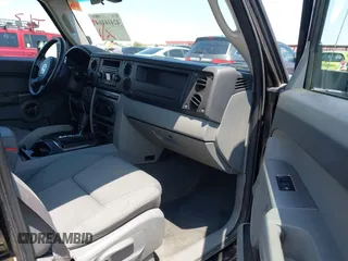 2006 Jeep Commander with VIN 1J8HG48K86C145055, listed as a IAAI auction lot 42416164 with 201,151 mi miles and . Bid and sale history available at DreamBid. Image 5.