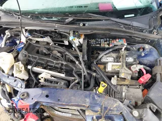 2009 Ford Focus SE z VIN 1FAHP35N59W232162, wystawiony jako IAAI lot #40884449 z przebiegiem Nie podano mil oraz . Historia ofert i sprzedaży dostępna na DreamBid. Obrazek 10.