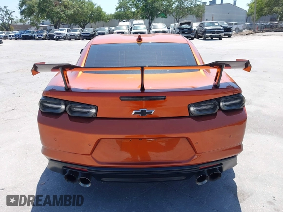 2023 Chevrolet Camaro ZL1 z VIN 1G1FK1R69P0104359, wystawiony jako IAAI lot #42124070 z przebiegiem 20 934 mil mil oraz . Historia ofert i sprzedaży dostępna na DreamBid. Obrazek 16.