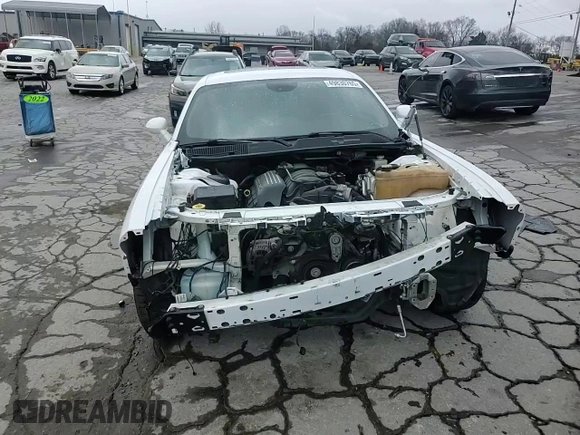2016 Dodge Challenger R/T Scat Pack z VIN 2C3CDZFJ4GH249479, wystawiony jako Copart lot #49830765 z przebiegiem Nie podano mil oraz Szkody całkowita. Historia ofert i sprzedaży dostępna na DreamBid. Obrazek 14.