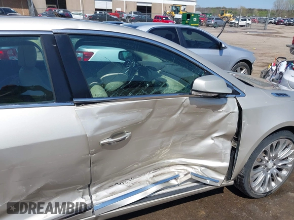 2014 Buick LaCrosse Premium II with VIN 1G4GF5G3XEF127705, listed as a IAAI auction lot 41949394 with 109,547 mi miles. Bid and sale history available at carsss.com. Image 6.
