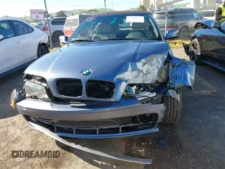 2001 BMW 3 Series 330Ci with VIN WBABS53421JU80078, listed as a IAAI auction lot 41910622 with 101,869 mi miles. Bid and sale history available at carsss.com. Image 13.