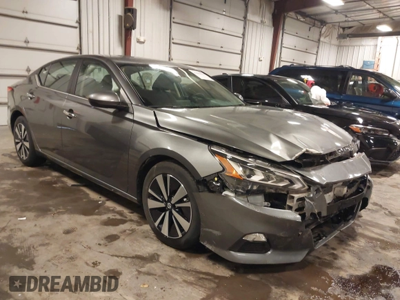 2022 Nissan Altima SV with VIN 1N4BL4DV3NN411177, listed as a IAAI auction lot 41694430 with 24,583 mi miles and . Bid and sale history available at carsss.com. Image 1.