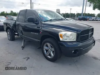 2006 Dodge 1500 SLT z VIN 1D7HA18206S712488, wystawiony jako IAAI lot #42218792 z przebiegiem 138 447 mil mil oraz . Historia ofert i sprzedaży dostępna na DreamBid. Obrazek 1.