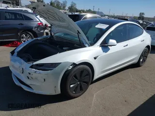 2024 Tesla Model 3 with VIN 5YJ3E1EA7RF812528, listed as a IAAI auction lot 40648421 with 3,231 mi miles. Bid and sale history available at carsss.com. Image 19.