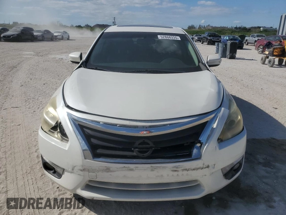2014 Nissan Altima 2.5 SV with VIN 1N4AL3AP0EC266297, listed as a Copart auction lot 52868335 with 154,157 mi miles and Salvage Title. Bid and sale history available at carsss.com. Image 5.