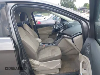 2013 Ford Escape SE with VIN 1FMCU9G95DUC01185, listed as a IAAI auction lot 42602840 with 140,697 mi miles and . Bid and sale history available at DreamBid. Image 5.