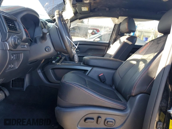 2024 Nissan Titan Pro-4X z VIN 1N6AA1ED8RN104641, wystawiony jako Copart lot #83624614 z przebiegiem 19 065 mil mil oraz Szkoda całkowita • Salvage title. Historia ofert i sprzedaży dostępna na DreamBid. Obrazek 7.