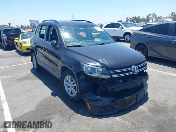 2015 Volkswagen Tiguan SE with VIN WVGAV7AX8FW542393, listed as a IAAI auction lot 42631986 with 132,168 mi miles and . Bid and sale history available at DreamBid. Image 1.