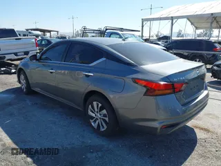 2019 Nissan Altima S with VIN 1N4BL4BV1KC114807, listed as a IAAI auction lot 41647497 with 123,743 mi miles and . Bid and sale history available at DreamBid. Image 3.