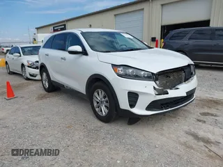 2020 Kia Sorento S z VIN 5XYPG4A52LG622321, wystawiony jako IAAI lot #41790301 z przebiegiem 155 766 mil mil oraz . Historia ofert i sprzedaży dostępna na DreamBid. Obrazek 1.