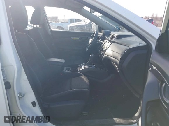 2019 Nissan Rogue SV with VIN KNMAT2MV4KP548848, listed as a IAAI auction lot 41802238 with 198,710 mi miles and . Bid and sale history available at DreamBid. Image 5.
