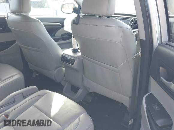 2018 Toyota Highlander Limited с VIN 5TDDZRFH1JS911963, выставлен на аукционе IAAI как лот 41289715 с пробегом 64 672 миль миль и . История ставок и продаж доступна на DreamBid. Изображение 8.