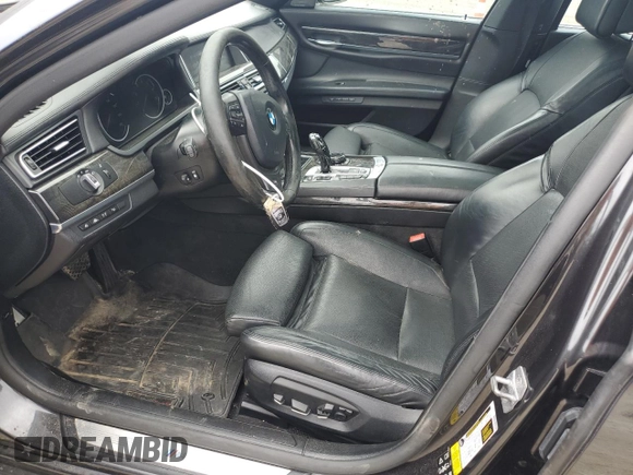 2015 BMW 7 Series 750Li xDrive with VIN WBAYF8C58FD655495, listed as a Copart auction lot 61584405 with 105,249 mi miles and Clean title. Bid and sale history available at DreamBid. Image 7.