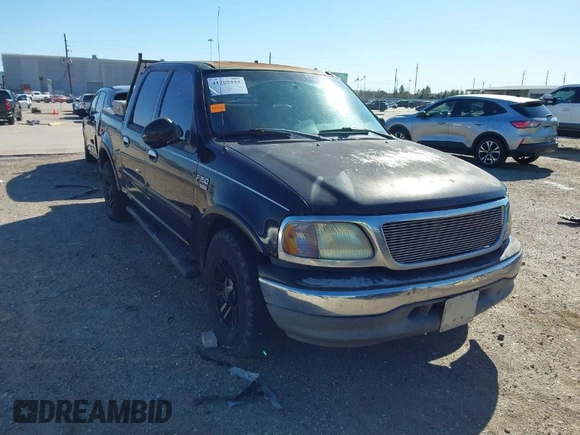 2003 Ford F-150 XLT with VIN 1FTRW07L43KB05221, listed as a IAAI auction lot 41762332 with 226,660 mi miles. Bid and sale history available at carsss.com. Image 1.