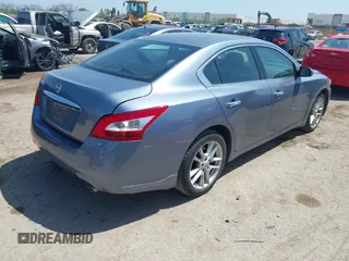 2011 Nissan Maxima SV z VIN 1N4AA5AP8BC832140, wystawiony jako IAAI lot #42014463 z przebiegiem 119 059 mil mil oraz . Historia ofert i sprzedaży dostępna na DreamBid. Obrazek 4.