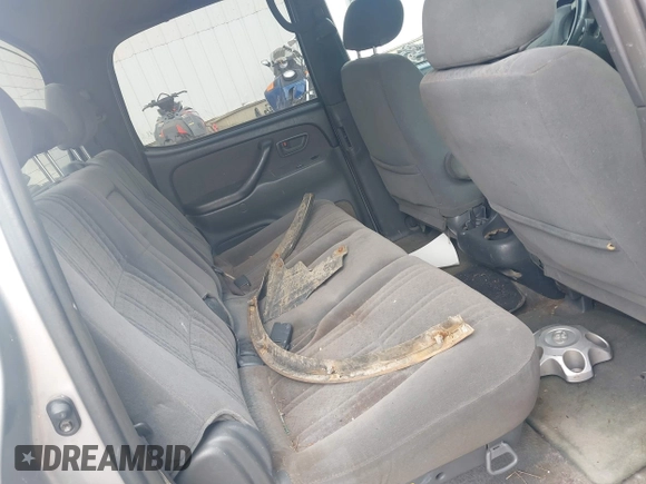 2004 Toyota Tundra SR5 with VIN 5TBDT441X4S442511, listed as a IAAI auction lot 42160328 with 157,997 mi miles and . Bid and sale history available at DreamBid. Image 8.