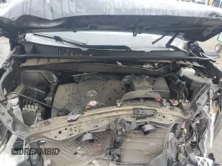 2019 Toyota Highlander LE z VIN 5TDBZRFH4KS701267, wystawiony jako Copart lot #58402555 z przebiegiem 107 147 mil mil oraz Szkoda całkowita • Salvage title. Historia ofert i sprzedaży dostępna na DreamBid. Obrazek 12.