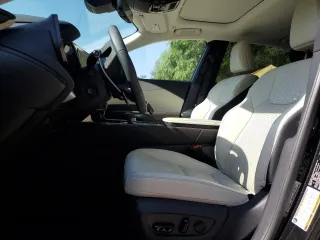 2024 Lexus RX with VIN 2T2BBMCA3RC026900, listed as a Copart auction lot 55947534 with 8,105 mi miles and Salvage Title. Bid and sale history available at carsss.com. Image 7.