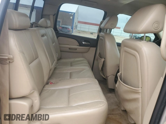 2008 GMC Sierra Denali z VIN 2GTEK638081143910, wystawiony jako Copart lot #53369665 z przebiegiem 161 870 mil mil oraz Szkoda całkowita • Salvage title. Historia ofert i sprzedaży dostępna na DreamBid. Obrazek 10.
