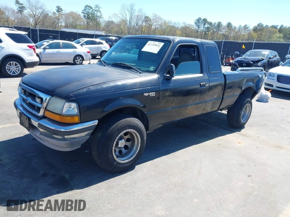 2000 Ford Ranger XL with VIN 1FTYR14C3YPC07908, listed as a IAAI auction lot 41732832 with 304,653 mi miles. Bid and sale history available at carsss.com. Image 2.