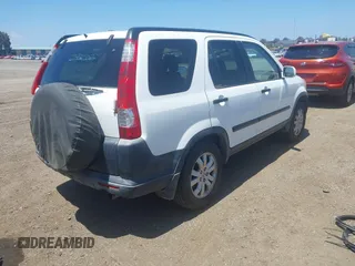 2005 Honda CR-V EX with VIN JHLRD78865C057150, listed as a IAAI auction lot 42148093 with 179,119 mi miles. Bid and sale history available at carsss.com. Image 4.