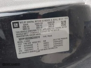 2011 GMC Sierra 1500 SLE with VIN 3GTP1VE05BG399018, listed as a IAAI auction lot 41513516 with 181,834 mi miles. Bid and sale history available at carsss.com. Image 9.